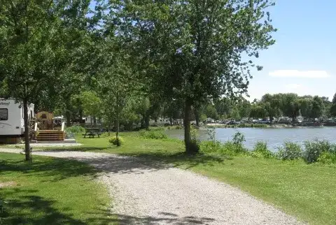 Photo showing Sturgeon Woods Campground & Marina